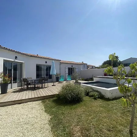 La De La Clavette Villa La Flotte